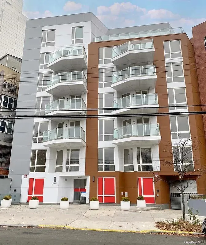 4223 Parsons Boulevard #5C Flushing, NY 11355