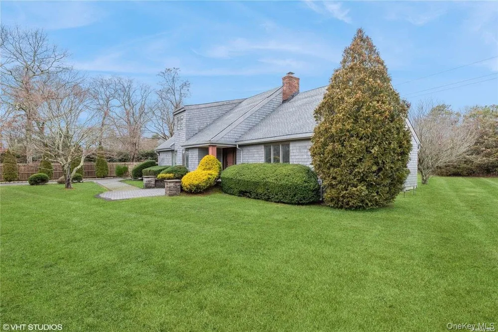 4 Box Tree Road East Quogue, NY 11942