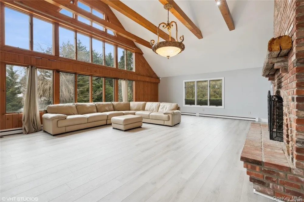 4 Box Tree Road East Quogue, NY 11942