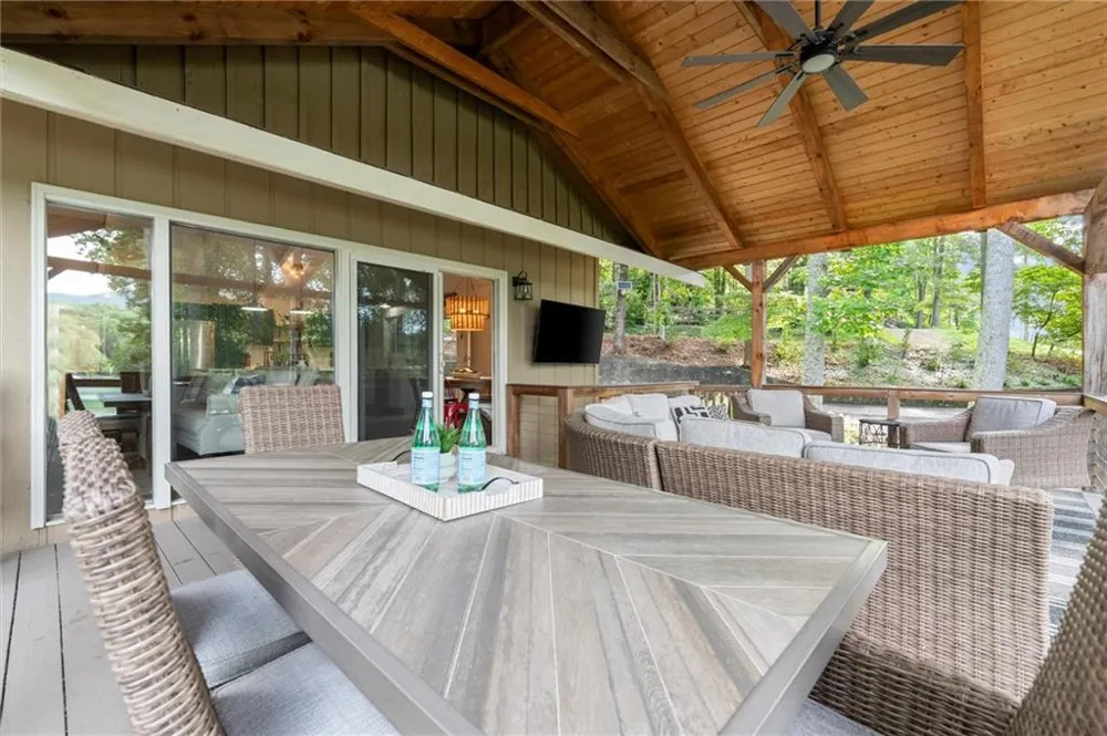 3755 Woods Creek Drive Young Harris, GA 30582