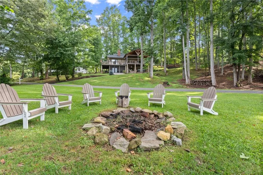 3755 Woods Creek Drive Young Harris, GA 30582