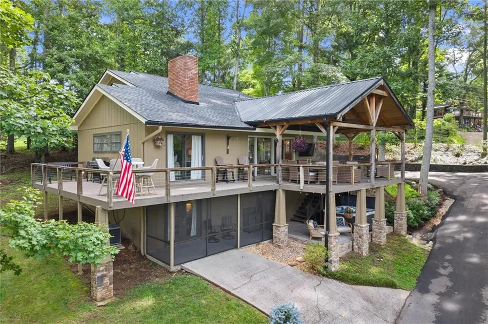 3755 Woods Creek Drive Young Harris, GA 30582