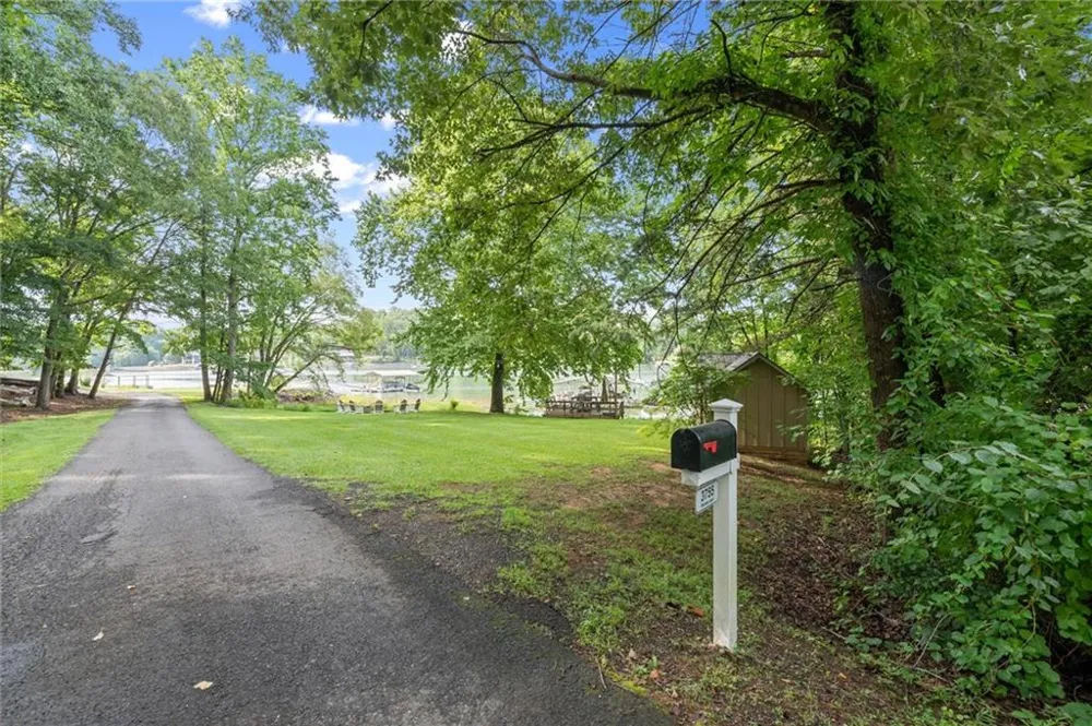 3755 Woods Creek Drive Young Harris, GA 30582