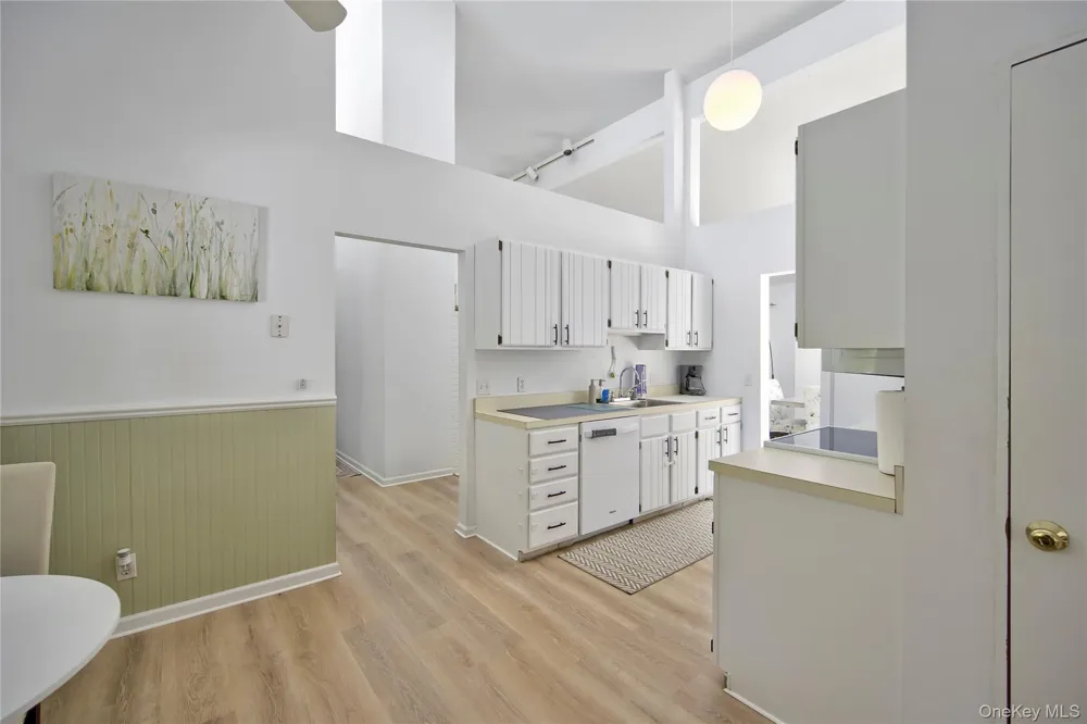 8 School Street Hampton Bays, NY 11946