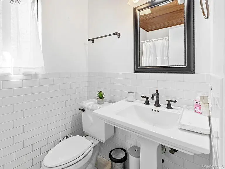 8 School Street Hampton Bays, NY 11946