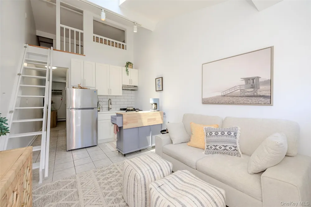 979 Oceanfront #11 Long Beach, NY 11561