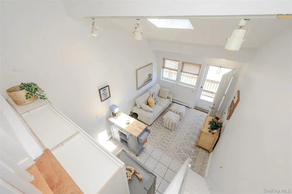 979 Oceanfront #11 Long Beach, NY 11561