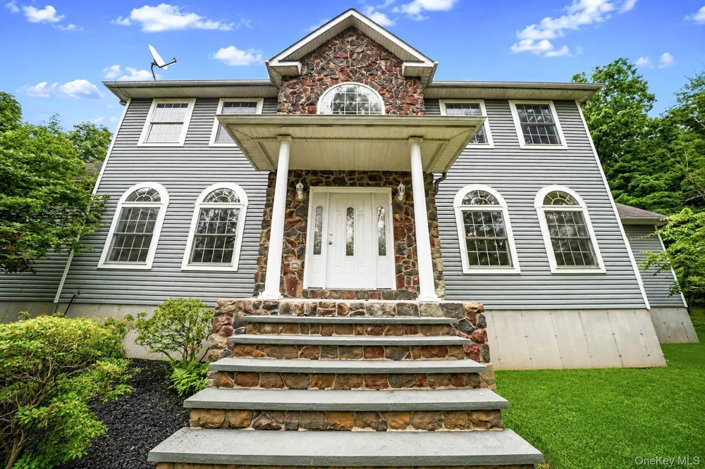 642 County Route 12 New Hampton, NY 10958