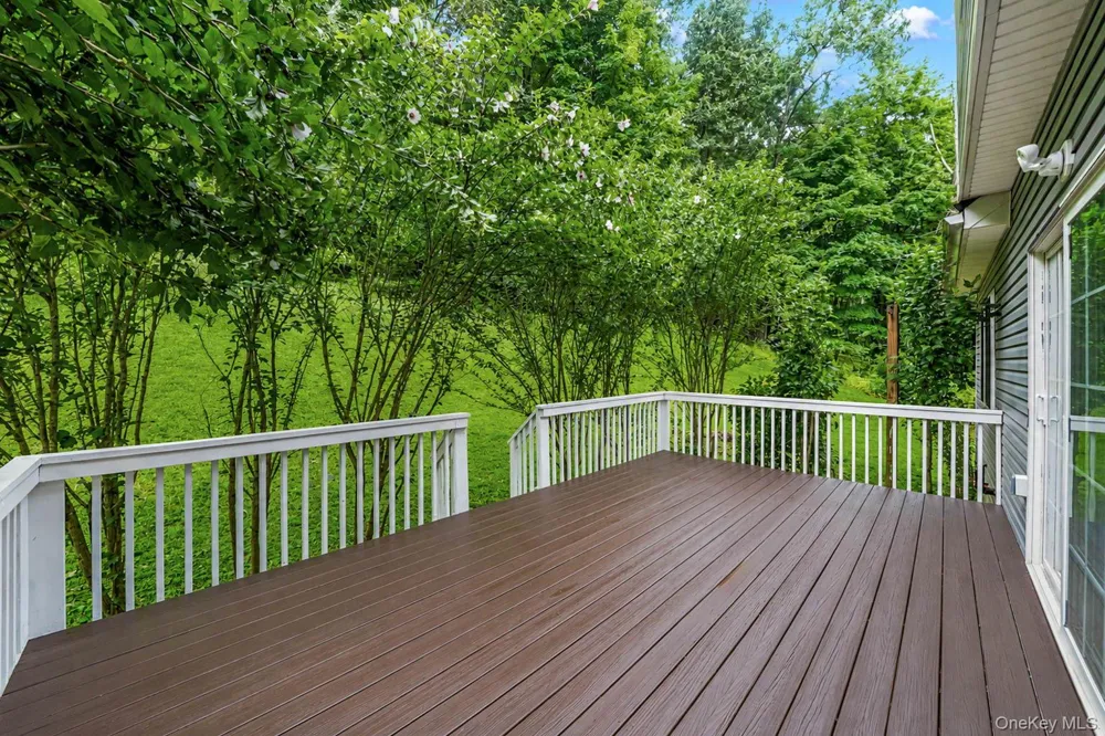 642 County Route 12 New Hampton, NY 10958