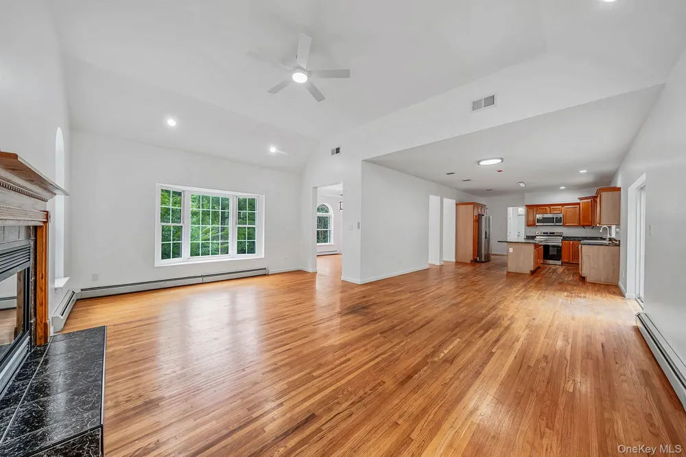 642 County Route 12 New Hampton, NY 10958