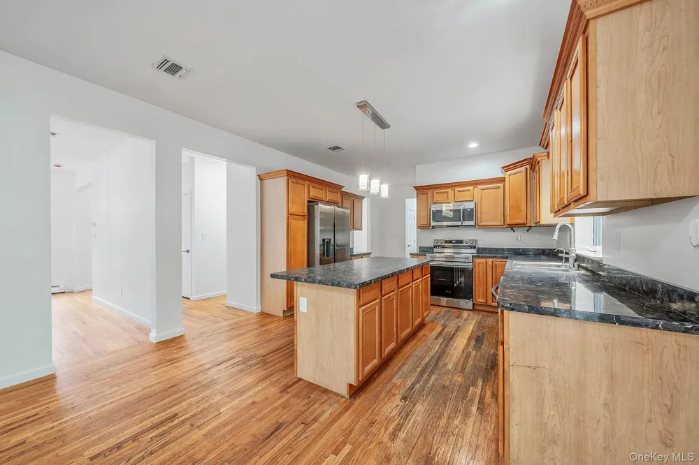 642 County Route 12 New Hampton, NY 10958