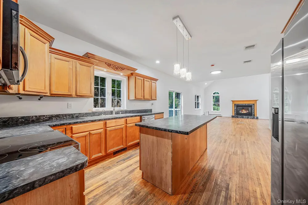 642 County Route 12 New Hampton, NY 10958