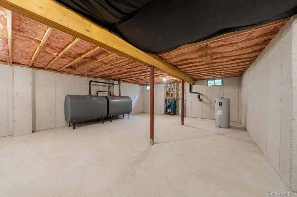 642 County Route 12 New Hampton, NY 10958