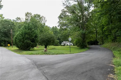 435 Hampton Road