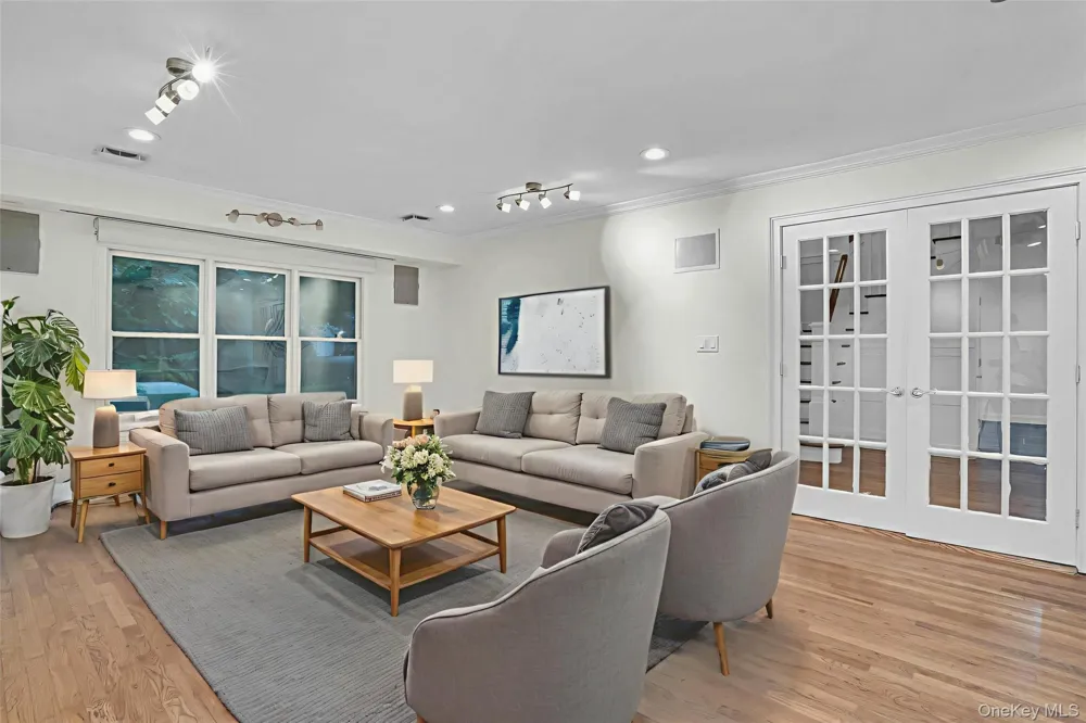 48 Colby Drive Dix Hills, NY 11746