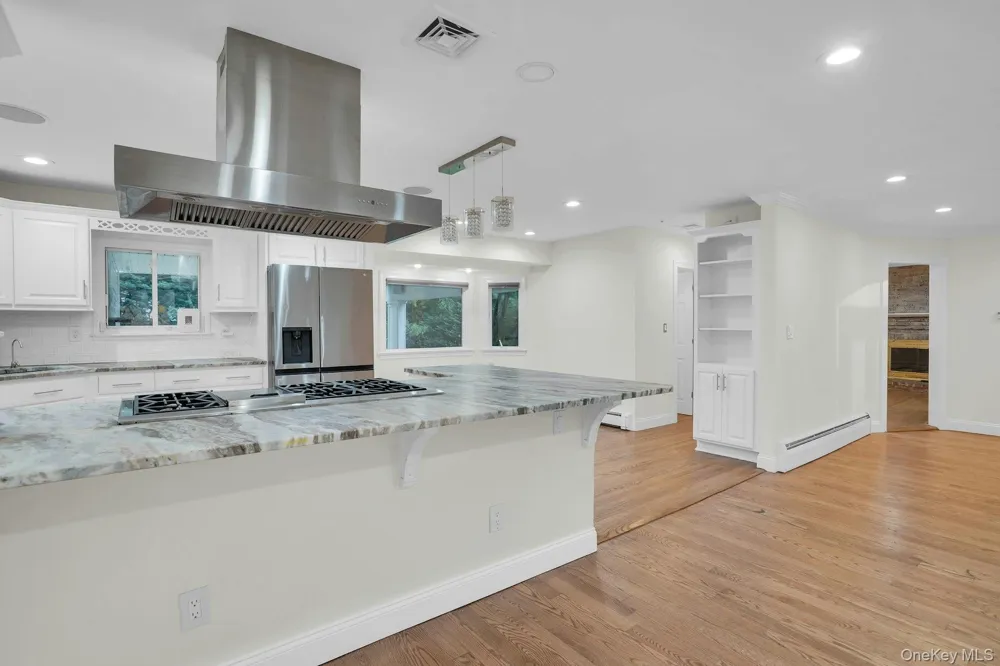 48 Colby Drive Dix Hills, NY 11746