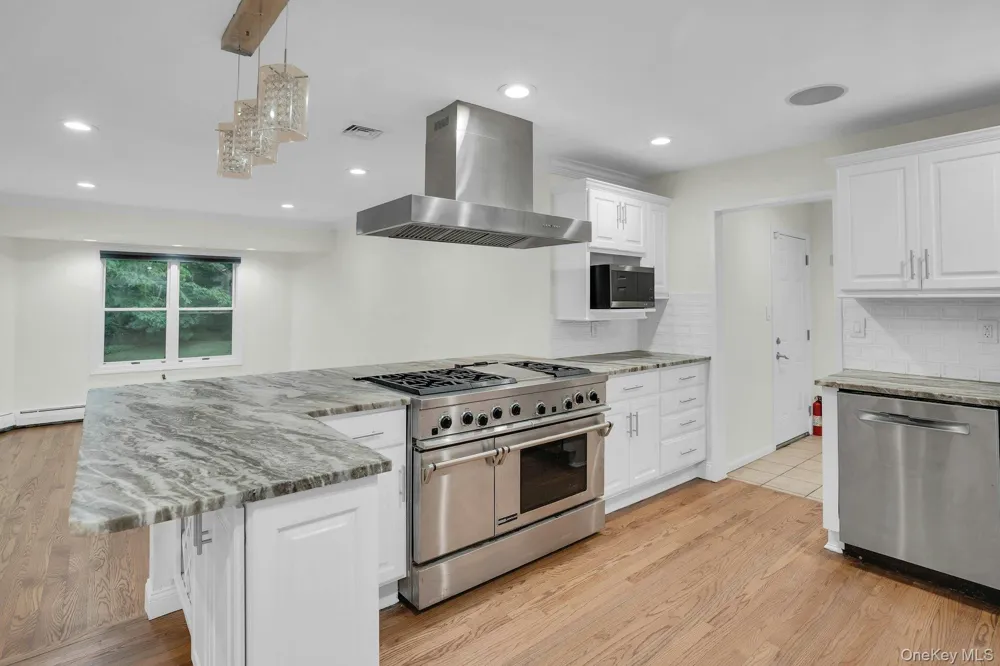 48 Colby Drive Dix Hills, NY 11746