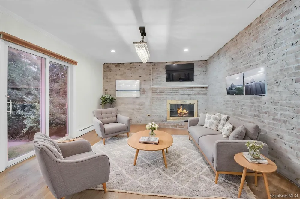 48 Colby Drive Dix Hills, NY 11746