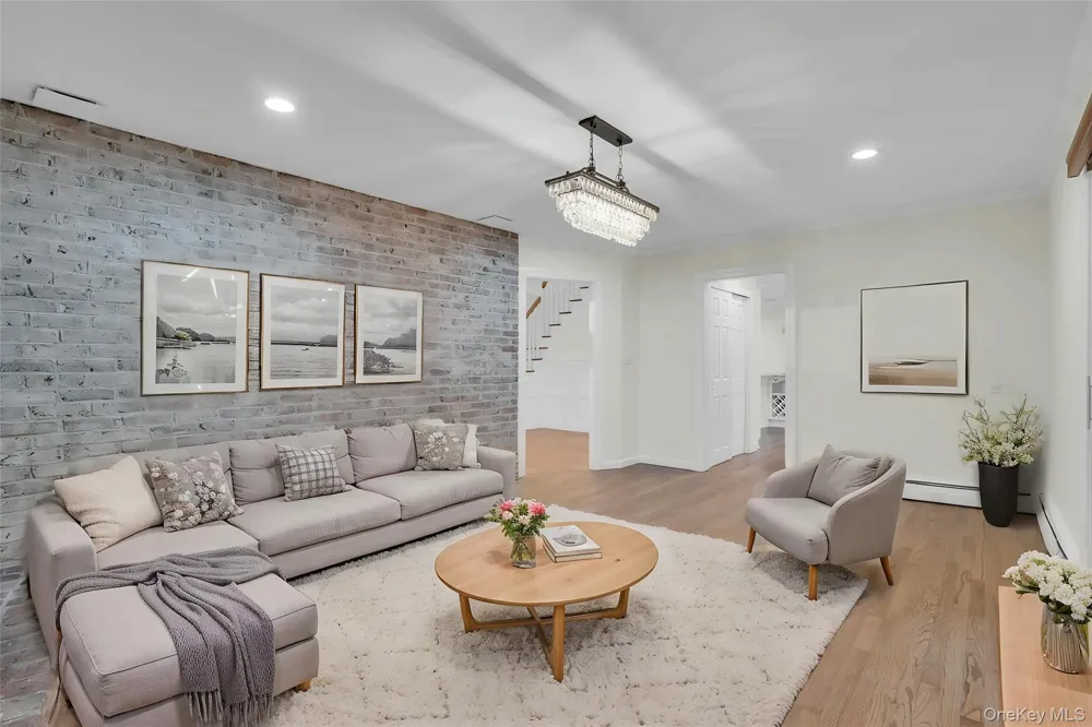 48 Colby Drive Dix Hills, NY 11746