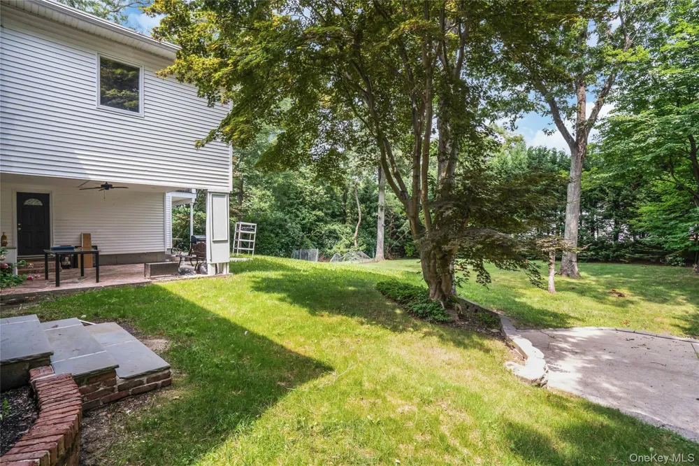 48 Colby Drive Dix Hills, NY 11746