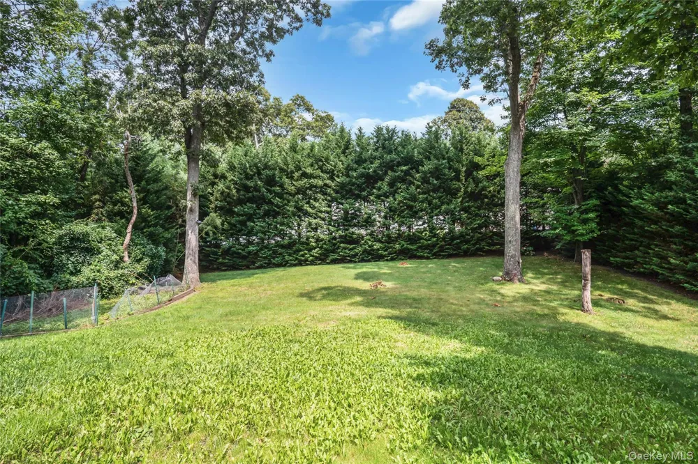 48 Colby Drive Dix Hills, NY 11746
