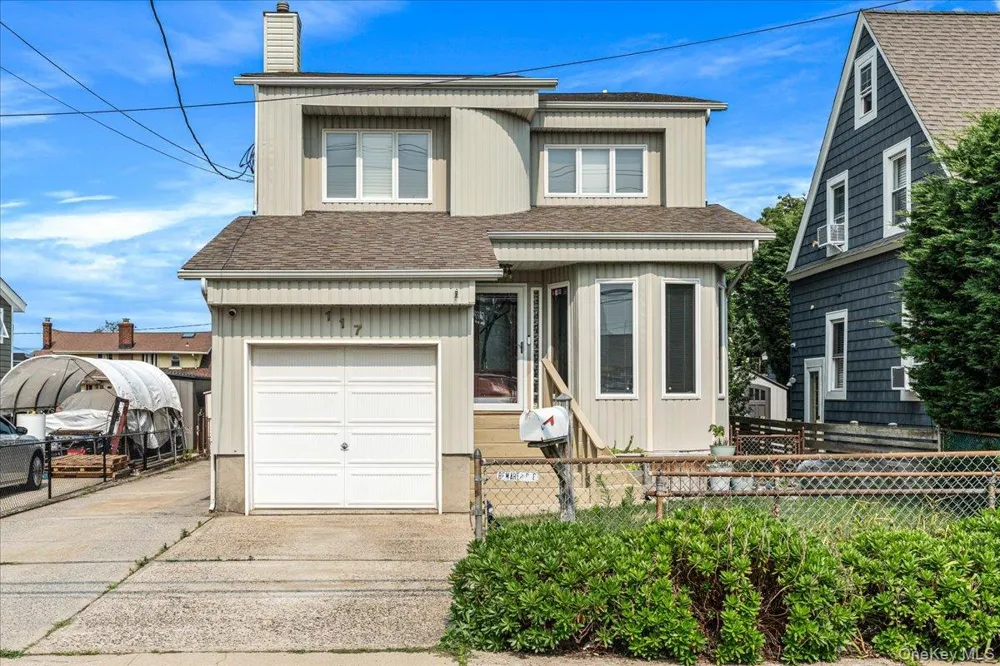 117 Gordon Place Freeport, NY 11520