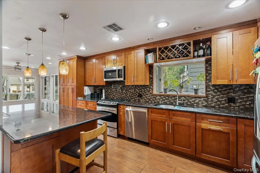 117 Gordon Place Freeport, NY 11520