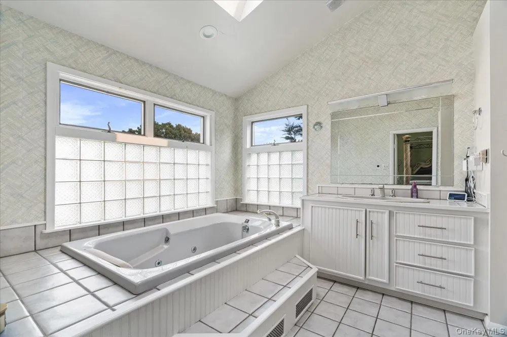 117 Gordon Place Freeport, NY 11520