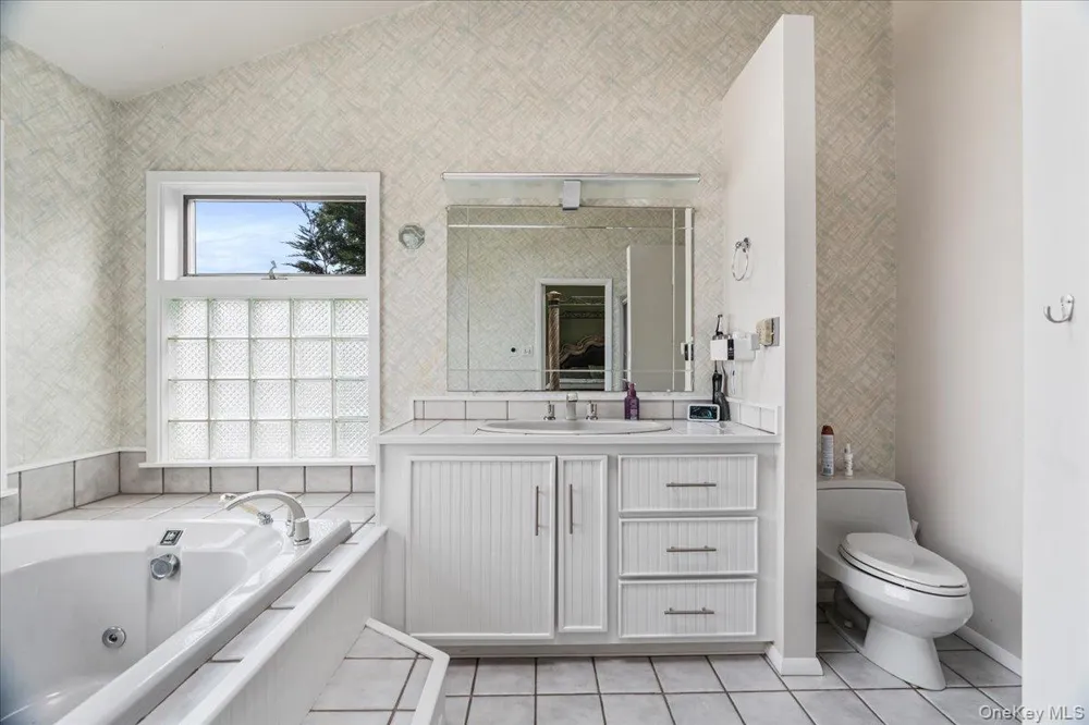 117 Gordon Place Freeport, NY 11520