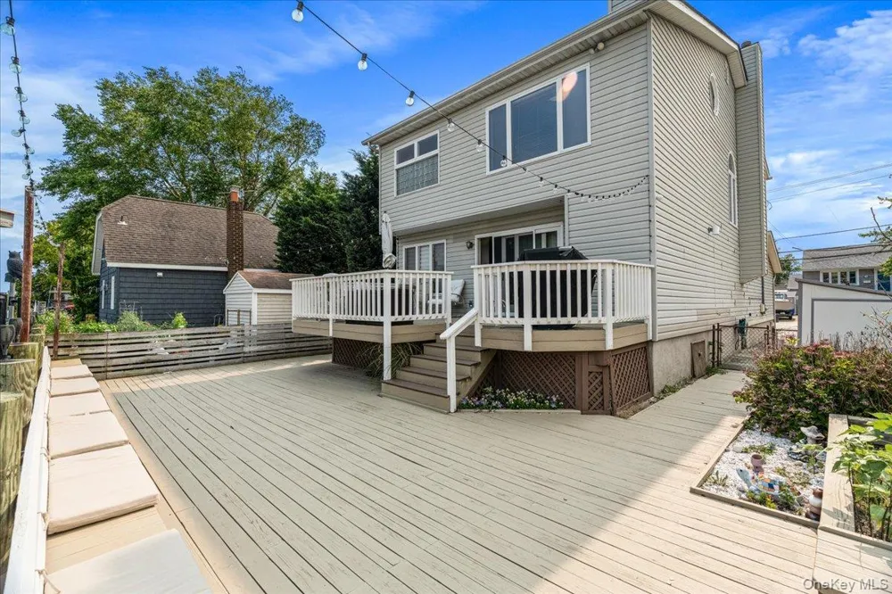 117 Gordon Place Freeport, NY 11520