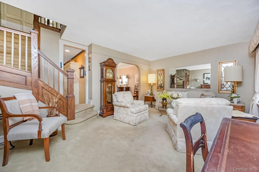 65-30 78th Street Middle Village, NY 11379