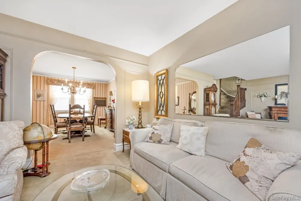 65-30 78th Street Middle Village, NY 11379