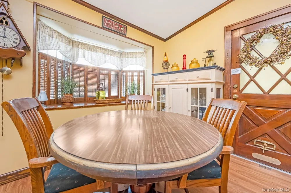 65-30 78th Street Middle Village, NY 11379