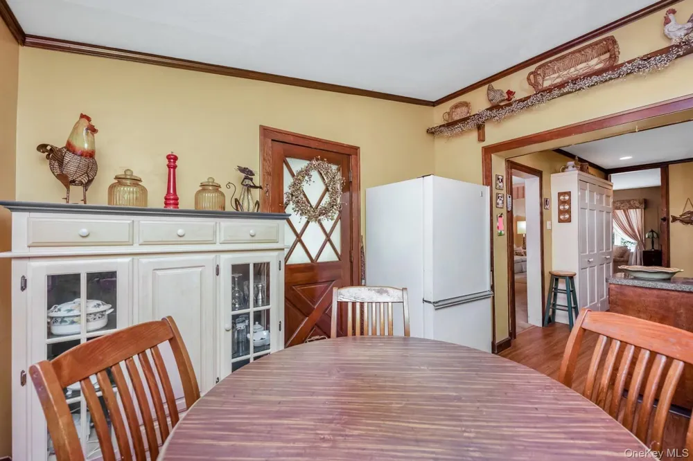 65-30 78th Street Middle Village, NY 11379