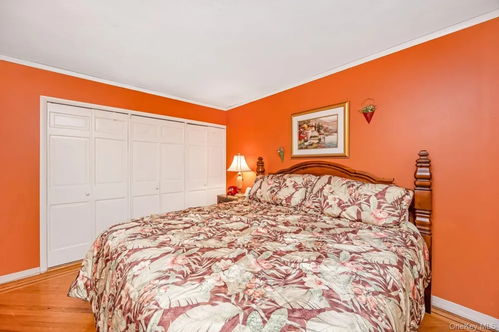 65-30 78th Street Middle Village, NY 11379