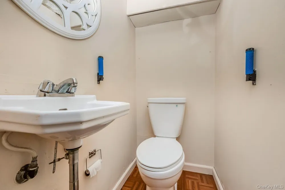 65-30 78th Street Middle Village, NY 11379