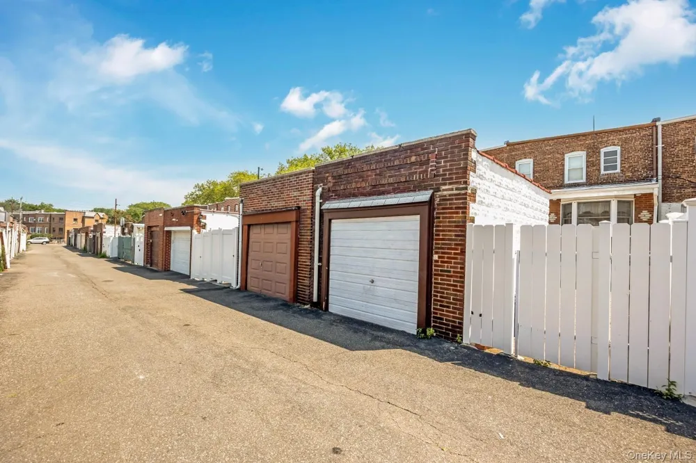 65-30 78th Street Middle Village, NY 11379