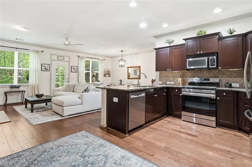 1114 Firethorne Pass Cumming, GA 30040