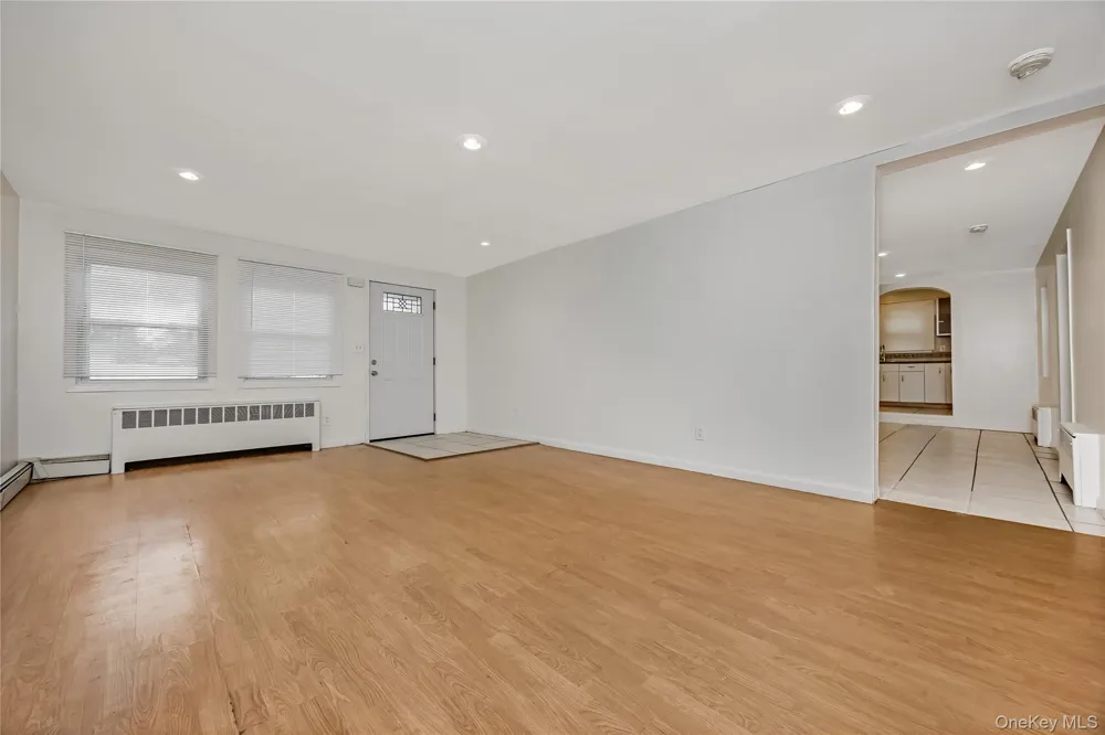 20 Buchanan Avenue Wheatley Heights, NY 11798