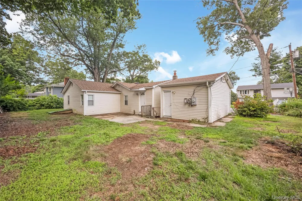 20 Buchanan Avenue Wheatley Heights, NY 11798