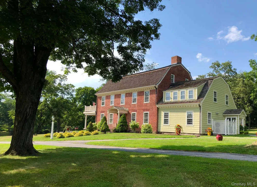 11 Brown Road Pleasant Valley, NY 12569