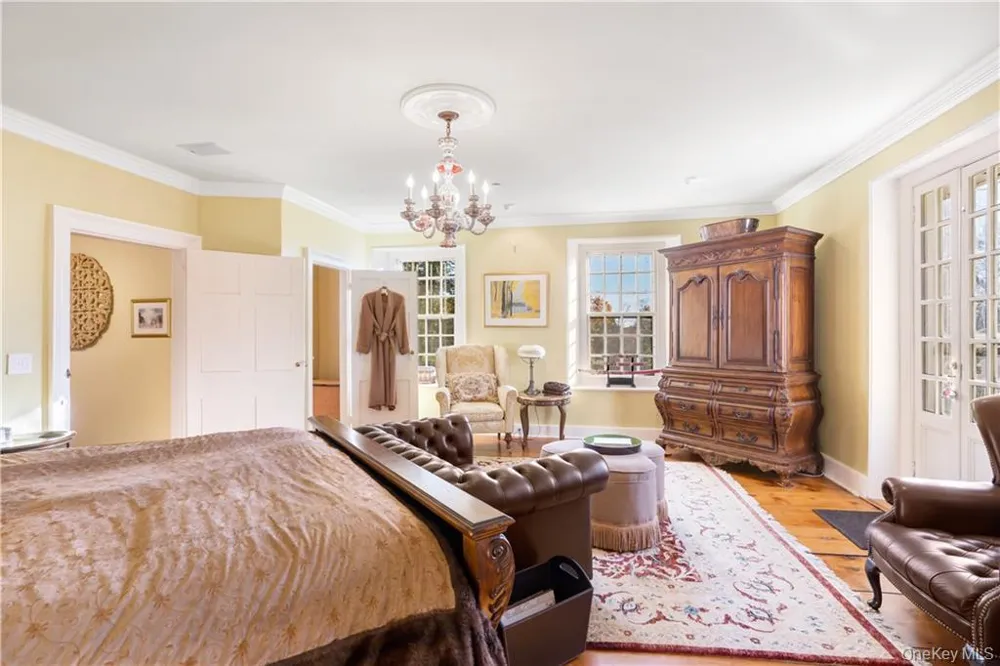 11 Brown Road Pleasant Valley, NY 12569