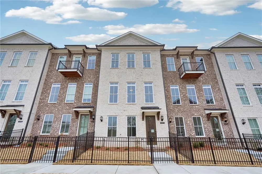 901 Shire Elm Street #22 Johns Creek, GA 30022