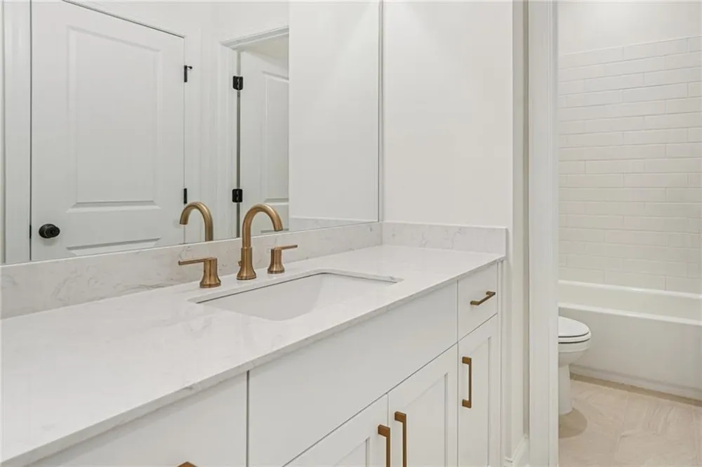 901 Shire Elm Street #22 Johns Creek, GA 30022