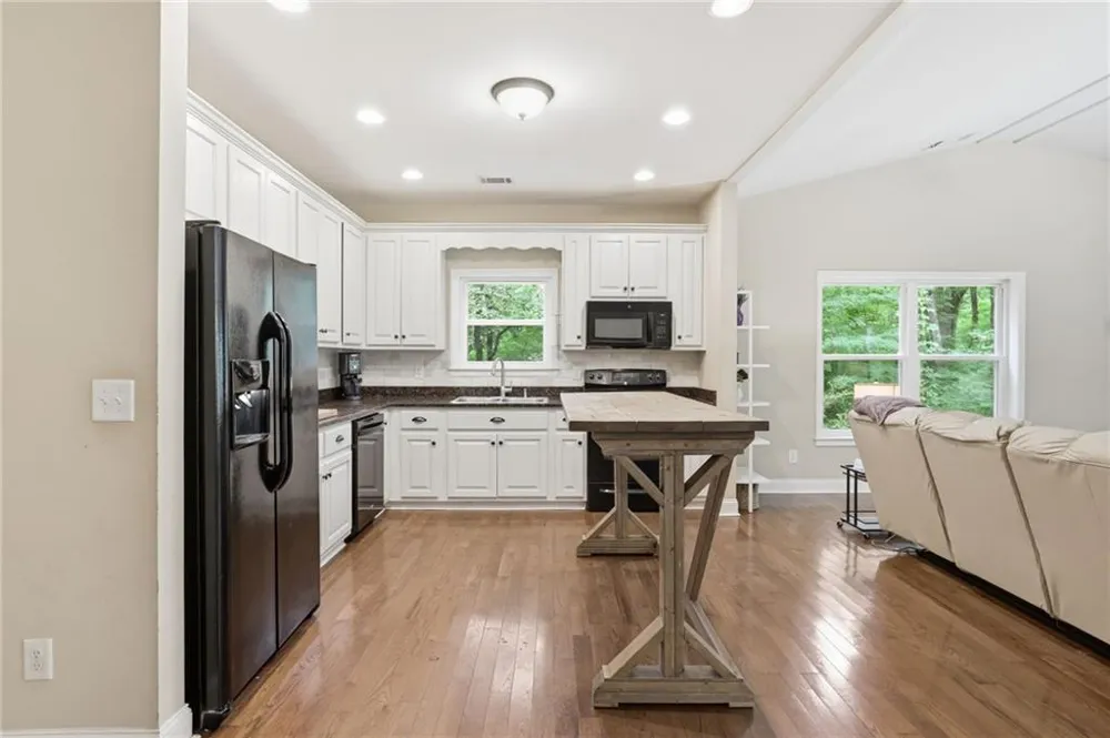 16 Allatoona Woods Trail SE Acworth, GA 30102