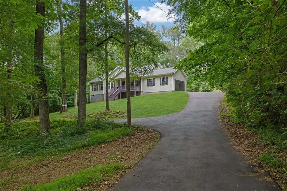 16 Allatoona Woods Trail SE Acworth, GA 30102