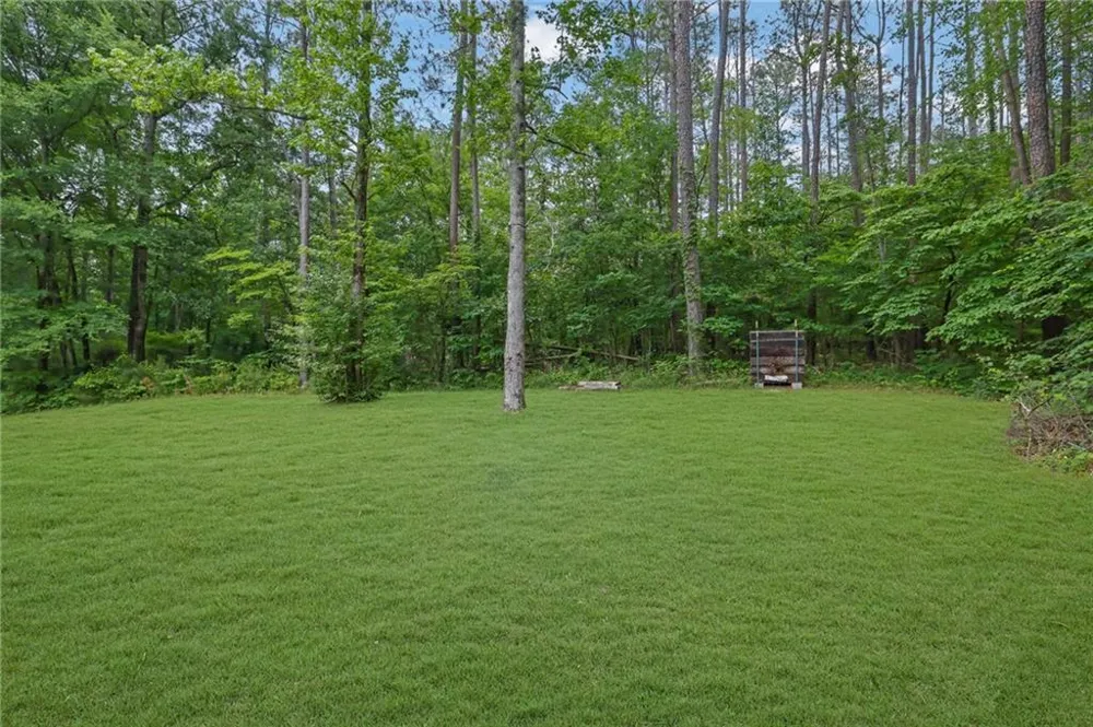 16 Allatoona Woods Trail SE Acworth, GA 30102