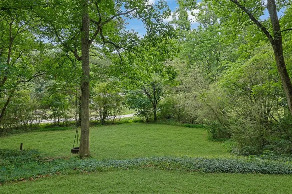 16 Allatoona Woods Trail SE Acworth, GA 30102