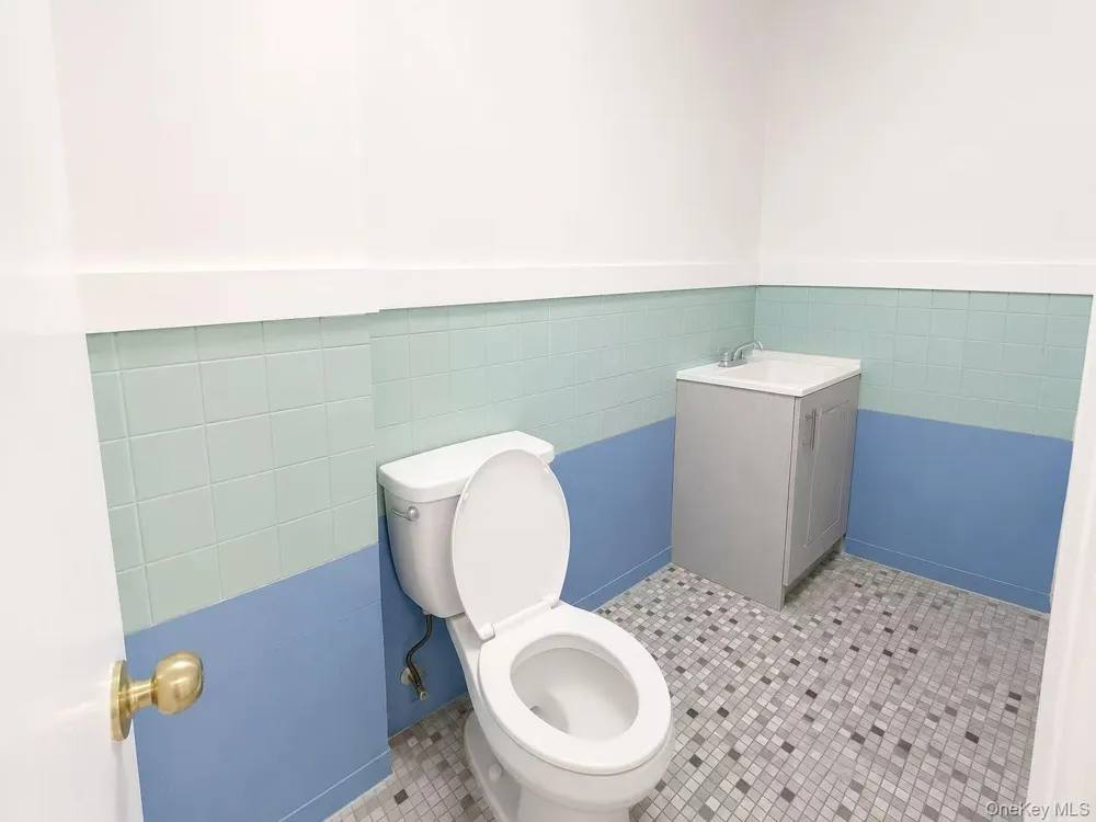 41-05 45 STREET Sunnyside, NY 11104
