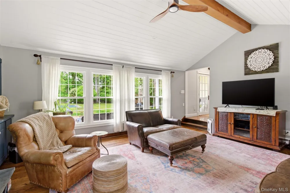 32 Timberline Drive Huntington, NY 11743